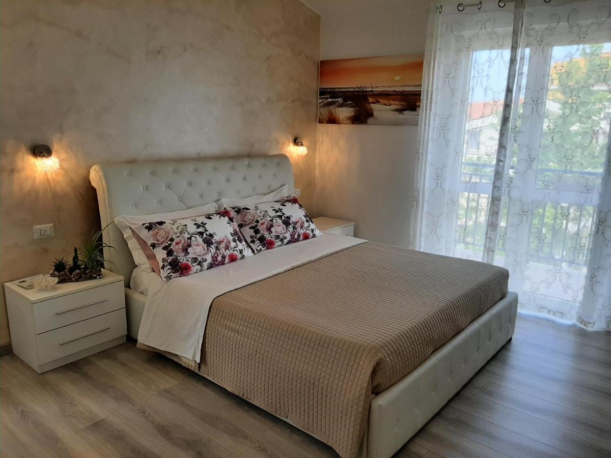 Viola Di Mare Rooms And Parking Termoli Eksteriør bilde
