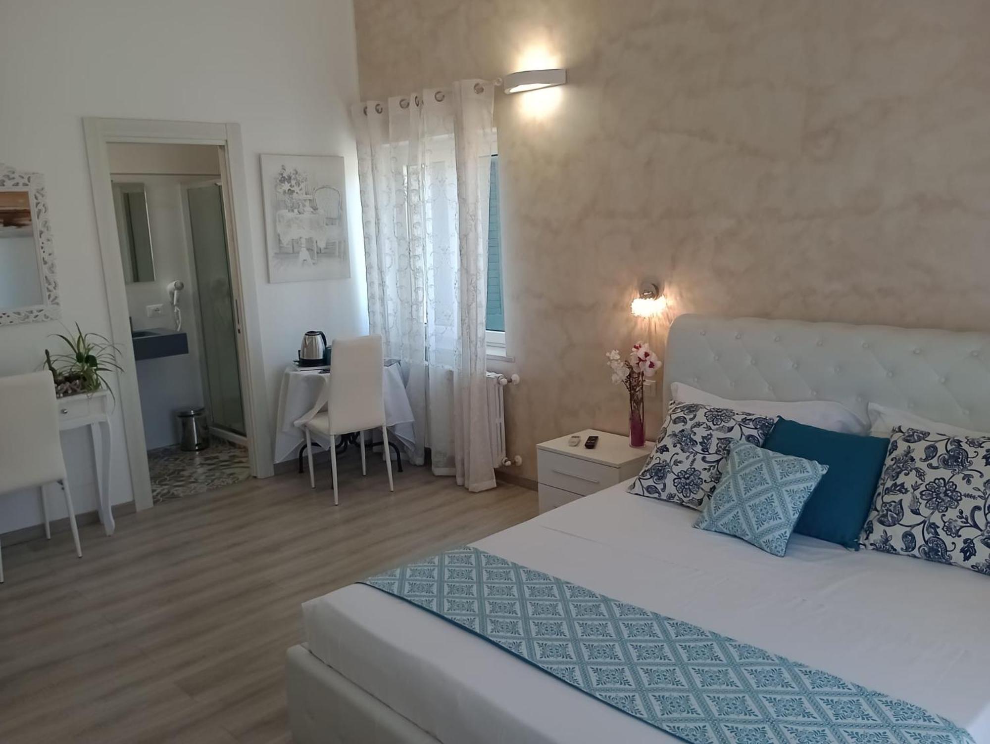 Viola Di Mare Rooms And Parking Termoli Eksteriør bilde