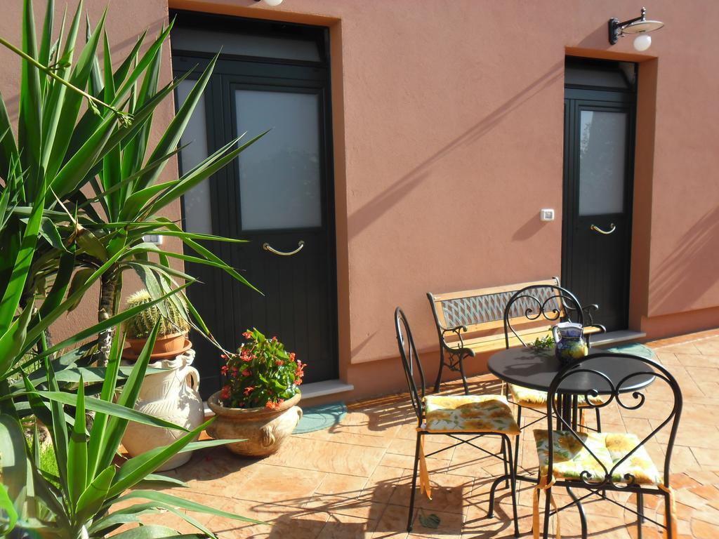 Viola Di Mare Rooms And Parking Termoli Eksteriør bilde